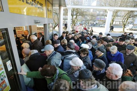 Sklep Netto został otwarty w czwartek (15.03) o godz. 8.00. Na pierwsze zakupy przyszło kilkaset osób.