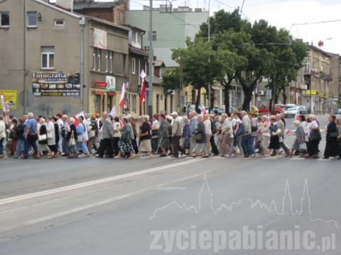 W obronie telewizji Trwam i wolności słowa zebrało się ponad półtora tysiąca pabianiczan 