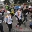 W II pabianickim półmaratonie ZHP pobiegło 627 zawodników. Było zimno i padał śnieg. Wygrał Sergii Okseniuk (nr 896) z Ukrainy 