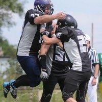 Pabianicka drużyna futbolu amerykańskiego pokonała 19:0 drużynę Archers Bydgoszcz. Mecz rozegrany został na boisku PTC. 