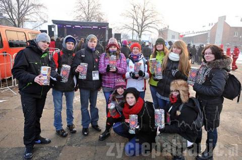 Zespół Weekend przyciągnął na Stary Rynek tłumy ludzi. Tak grała orkiestra w Pabianicach