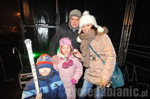 Zespół Weekend przyciągnął na Stary Rynek tłumy ludzi. Tak grała orkiestra w Pabianicach