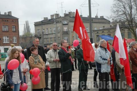 Dwa razy więcej pabianiczan w pochodzie 1-majowym