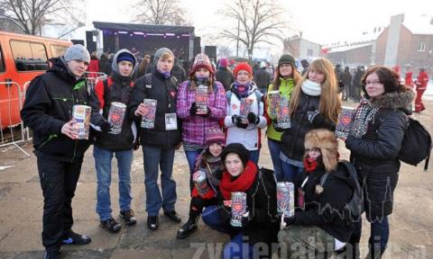 Zespół Weekend przyciągnął na Stary Rynek tłumy ludzi. Tak grała orkiestra w Pabianicach