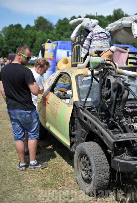 Dwudniowa edycja wyścigów Parszywa Wrak Race tym razem pod nazwą "Dziki zachód", po raz kolejny przyniosła wielkie widowisko.