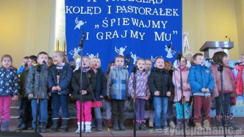 Dzieci z pabianickich przedszkoli śpiewały na X Przeglądzie Kolęd i Pastorałek.