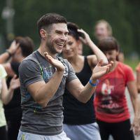 Zumba: w sobotę na Starym Rynku (11 lipca) w godz. 11.00–12.00.  Zajęcia poprowadzą: Michał Chyliński, Monika Marciniak i Kamil Gawlicki z klubu fitness Strefa Ruchu.