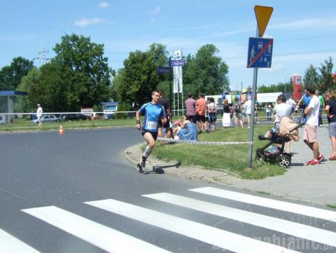 Bieg tradycyjnie podzielony był na kilka kategorii wiekowych. Było wielu zwycięzców. Puchary trafiły też do najliczniej reprezentowanej rodziny i szkoły oraz do najmłodszego i najstarszego uczestnika biegu. 