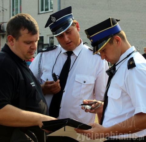 Dwie godziny w 30 stopniowym upale - dla strażaka to nie przeszkoda