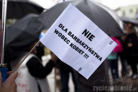 Czarny protest na Starym Rynku