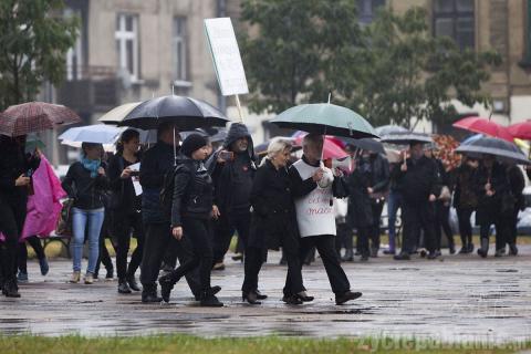 Czarny protest na Starym Rynku