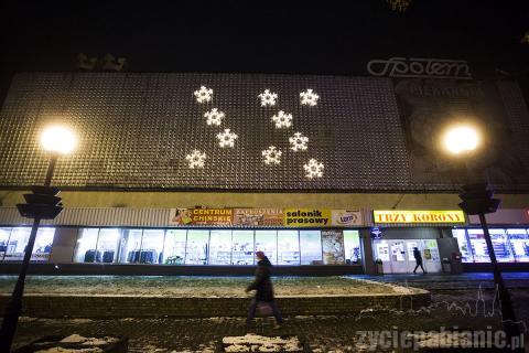 Od dziś główną ulicę miasta rozświetlają świąteczne dekoracje