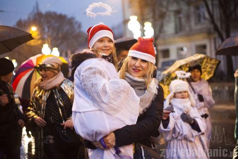 Świąteczna parada przemaszerowała ul. Zamkową