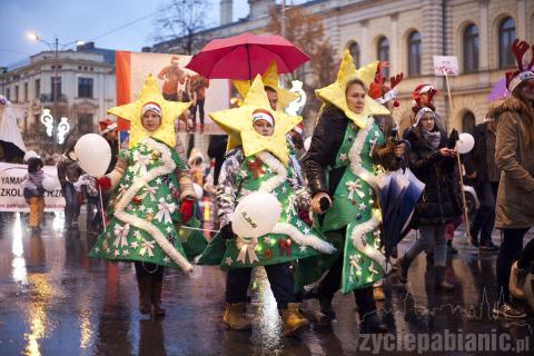 Świąteczna parada przemaszerowała ul. Zamkową