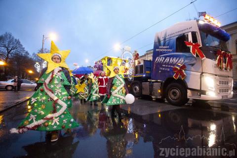 Świąteczna parada przemaszerowała ul. Zamkową