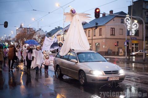 Świąteczna parada przemaszerowała ul. Zamkową