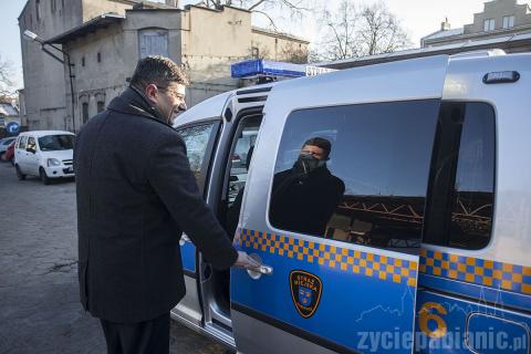 W szeregi pabianickiej Straży Miejskiej wjechał volkswagen caddy z 2016 roku