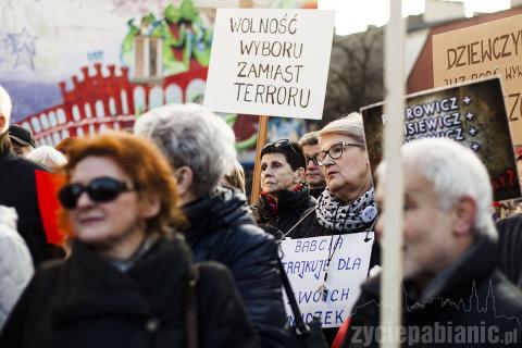 Czarny protest w Pabianicach