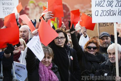 Czarny protest w Pabianicach