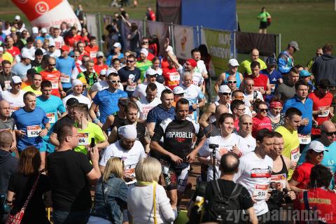 1h 18 minut zajęło pierwszemu pabianiczaninowi przebiegnięcie półmaratonu