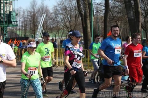 1h 18 minut zajęło pierwszemu pabianiczaninowi przebiegnięcie półmaratonu