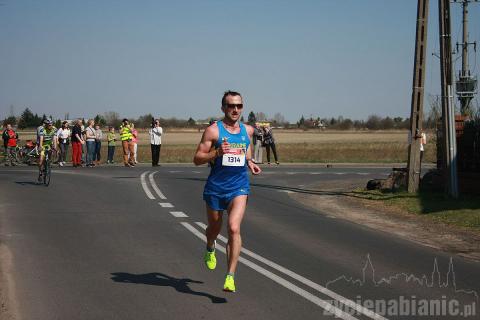 1h 18 minut zajęło pierwszemu pabianiczaninowi przebiegnięcie półmaratonu