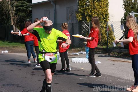 1h 18 minut zajęło pierwszemu pabianiczaninowi przebiegnięcie półmaratonu