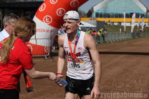 1h 18 minut zajęło pierwszemu pabianiczaninowi przebiegnięcie półmaratonu