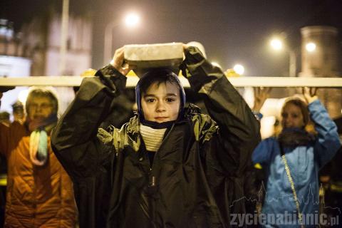 Trasa procesji, jak co roku, zaczęła się przed kościołem św. Mateusza