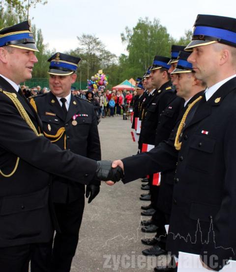 Było zimno, ale pabianiczanie i tak przyszli podziwiać naszych strażaków