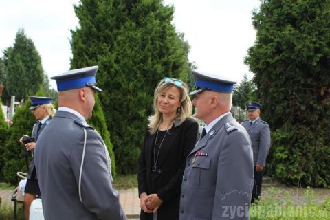 Policjanci z Pabianic, którzy zginęli na służbie. Komendant Cezary Petrus oddał dziś im hołd 