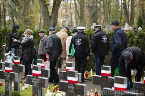 Pabianiczanie odwiedzili groby bliskich