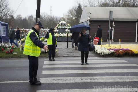 Pabianiczanie odwiedzili groby bliskich