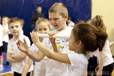 320 dzieciaków z pabianickich podstawówek rywalizuje w zawodach sportowych