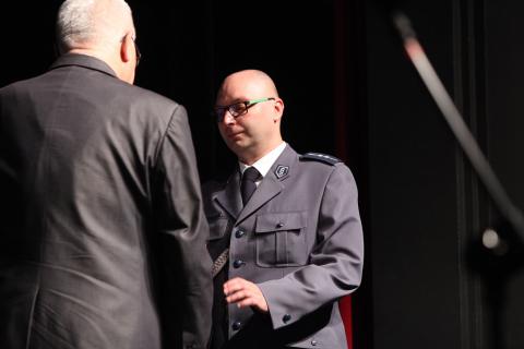 Wręczenie nominacji podczas święta policji Życie Pabianic