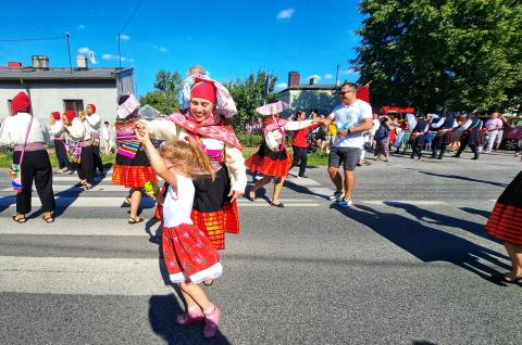 Etnoparada w Bychlewie Życie Pabianic