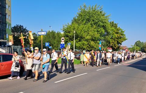 Piesza pielgrzymka wyruszyła na Jasną Górę Życie Pabianic