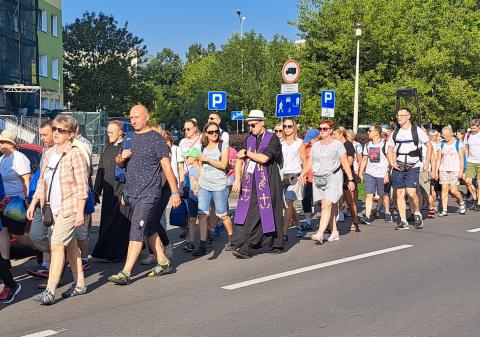 Piesza pielgrzymka wyruszyła na Jasną Górę Życie Pabianic