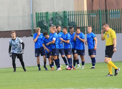 Piłkarze GKS Ksawerów wygrali w Pabianicach z Włókniarzem 2:0 Życie Pabianic