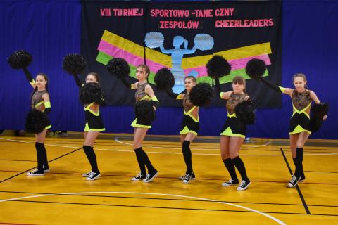 Turniej cheerleaders dla szkół podstawowych Życie Pabianic