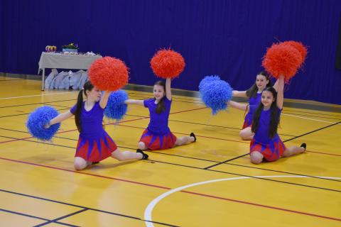 Turniej cheerleaders dla szkół podstawowych Życie Pabianic