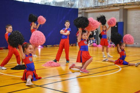 Turniej cheerleaders dla szkół podstawowych Życie Pabianic