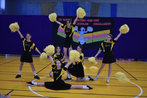 Turniej cheerleaders dla szkół podstawowych Życie Pabianic