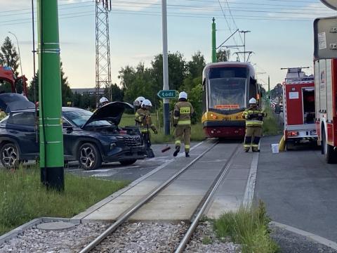 Hyundai zderzył się z tramwajem