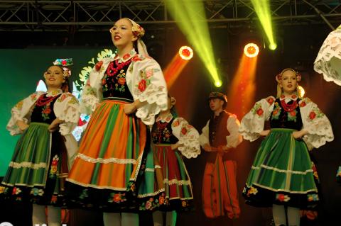 Urodziny "Bychlewianki": w tańcu wirowało ponad 150 tancerzy Życie Pabianic