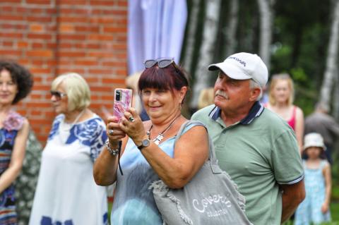 Otwarcie ogrodu różanego w stylu wiktoriańskim