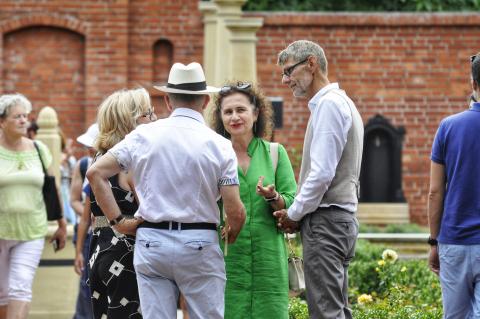 Otwarcie ogrodu różanego w stylu wiktoriańskim