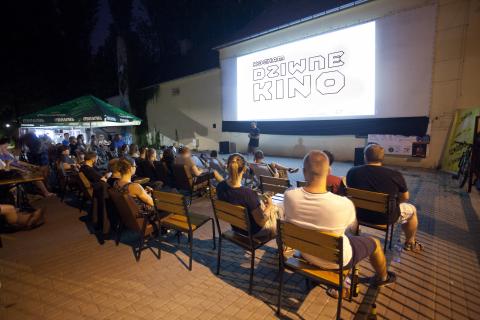 kocham dziwne kino