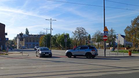 ul. Stary Rynek: kierowcy jeżdżą pod prąd.