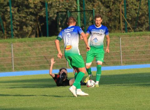 Patryk Olszewski strzelił gola dla Włókniarza Pabianice już w 1. minucie meczu Życie Pabianic